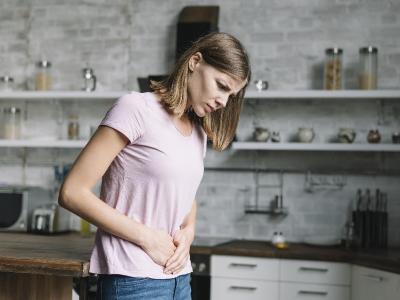 Verdauungsstörungen - pharmazeutische Tipps, wie Blähungen behandelt werden können.